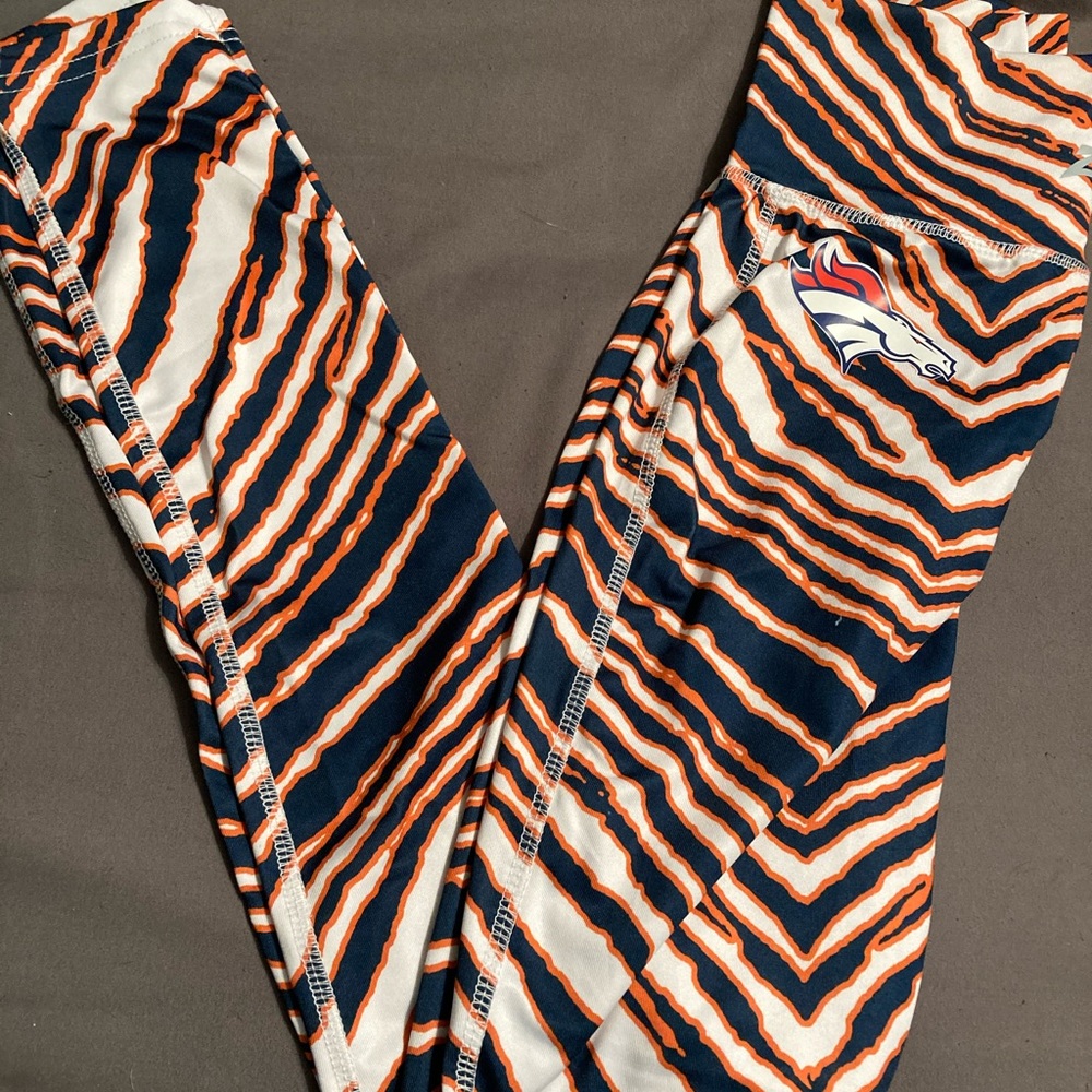 Bronco leggings!
